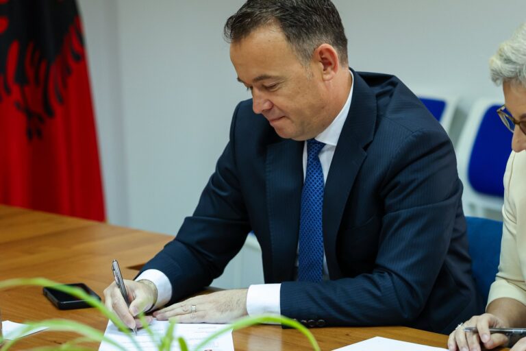 Me Albin Kurtin na bashkoi Kosova