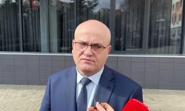 Haxhi Avdyli kritikon Kurtin: “Po kërkon president imagjinar apolitik dhe zgjedhje pa fund”