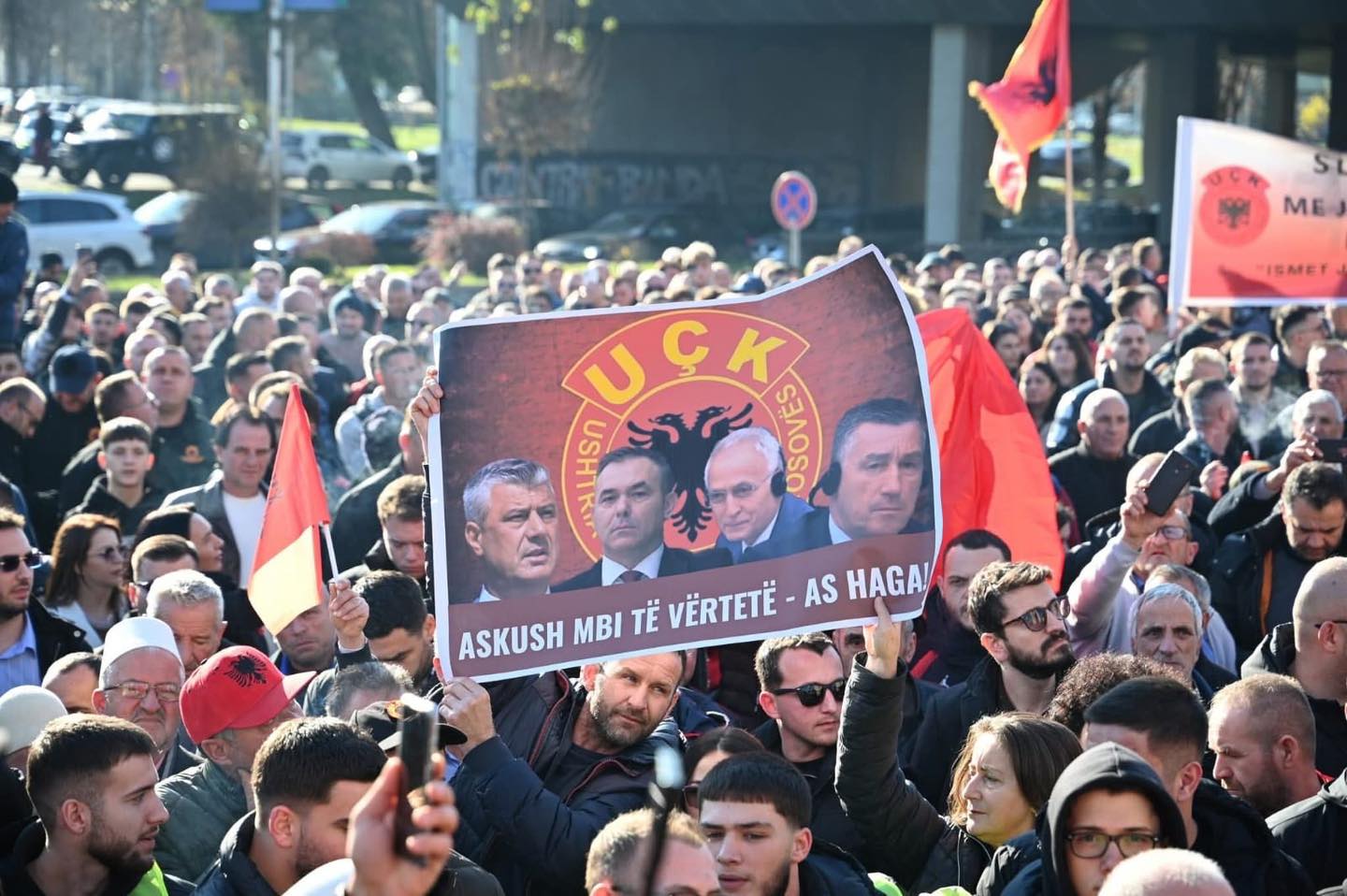 “Atyre pa pikë gjak shqiptari po iu djeg lirimi i vëllezërve në Hagë”