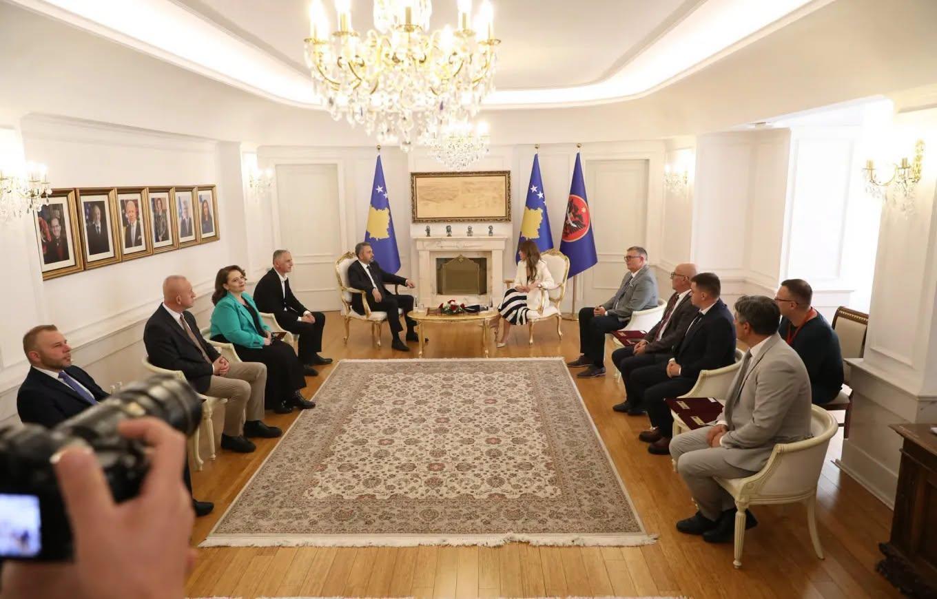 Anëtarët e rinj të KQZ-së betohen para ushtrueses së detyrës së presidentes