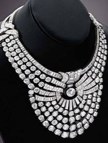 Në Vjenë vidhet gjerdani historik me 673 diamante