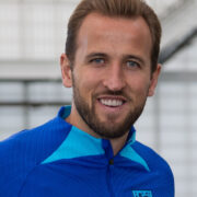 Futbollisti anglez Harry Kane gjatë një vizite në qendrën stërvitore St George’s Park në vitin 2023
