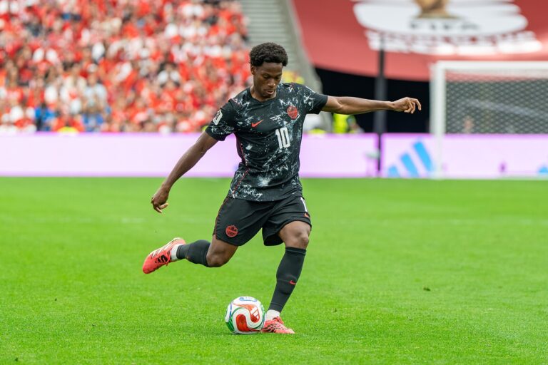 Atlético Madrid paraqet ofertë për Jonathan Davidin