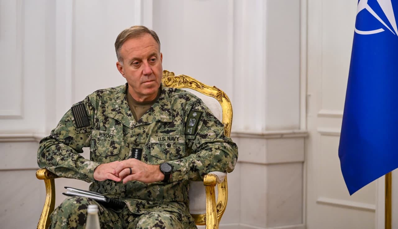 Admirali amerikan George Wikoff, komandant i Komandës së Forcave të Përbashkëta të NATO-s në Napoli