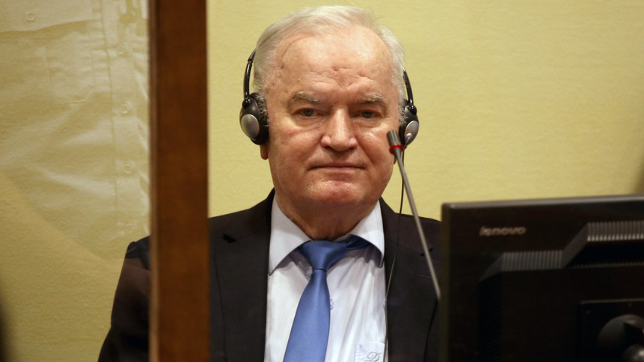 Ratko Mladiq gjatë procesit gjyqësor në Hagë