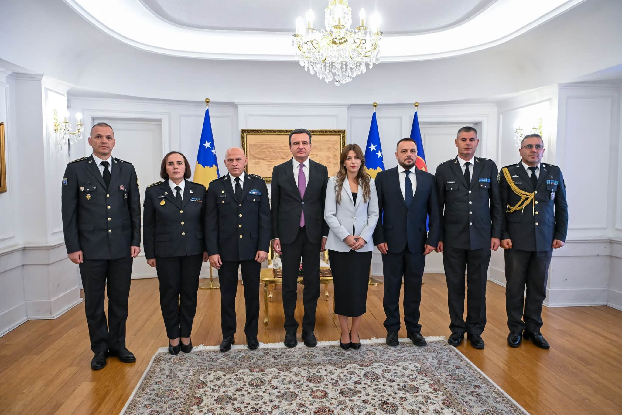 Fotografia zyrtare nga ceremonia e gradimit të tre gjeneralëve të rinj të FSK-së