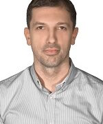 Dardan Sejdiu gjatë një paraqitjeje publike