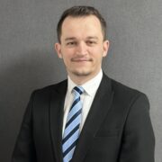 Eugen Cakolli në portretin zyrtar të Institutit Demokratik të Kosovës