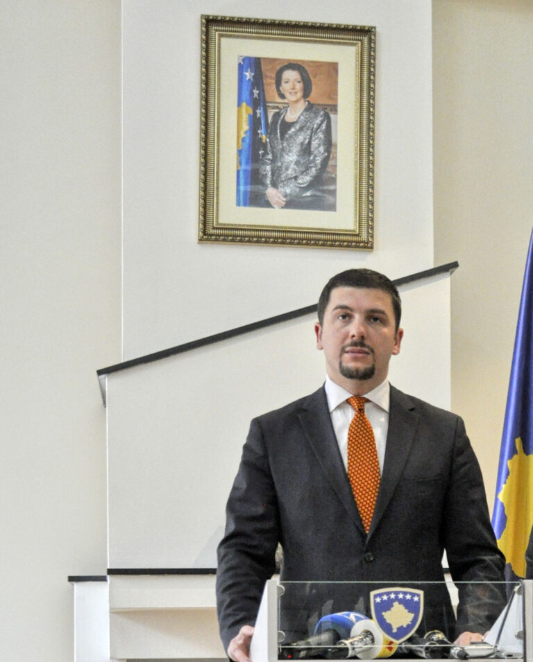 Dy ditë para seancës, PDK-ja mbledh kryesinë dhe deputetët