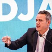Deputeti i LDK-së, Arben Gashi, duke folur në një aktivitet publik