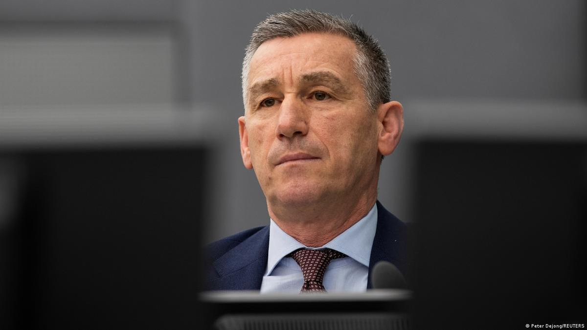 Smith veçon rolin e Veselit në gjetjet e gjykatës
