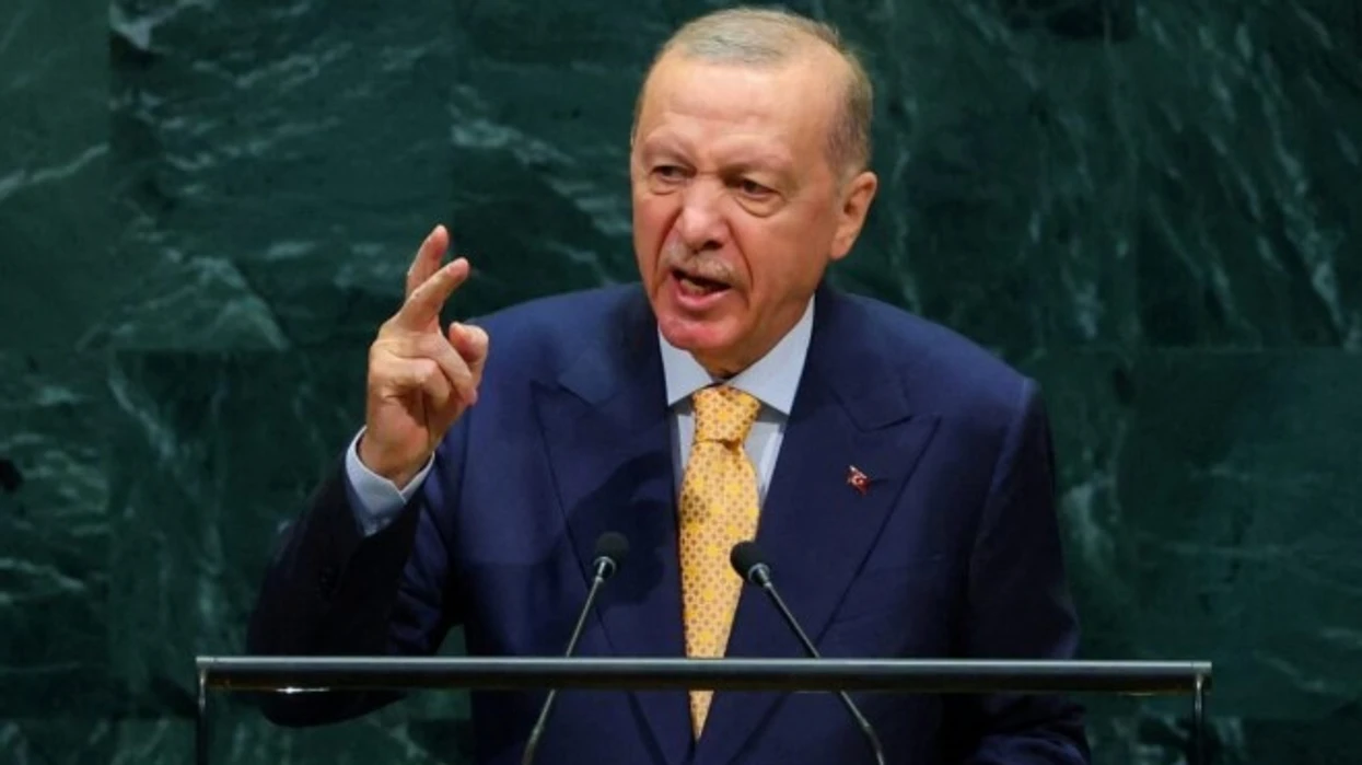 Erdogan: Kriminelët e luftës e kanë vendin në gjykatë