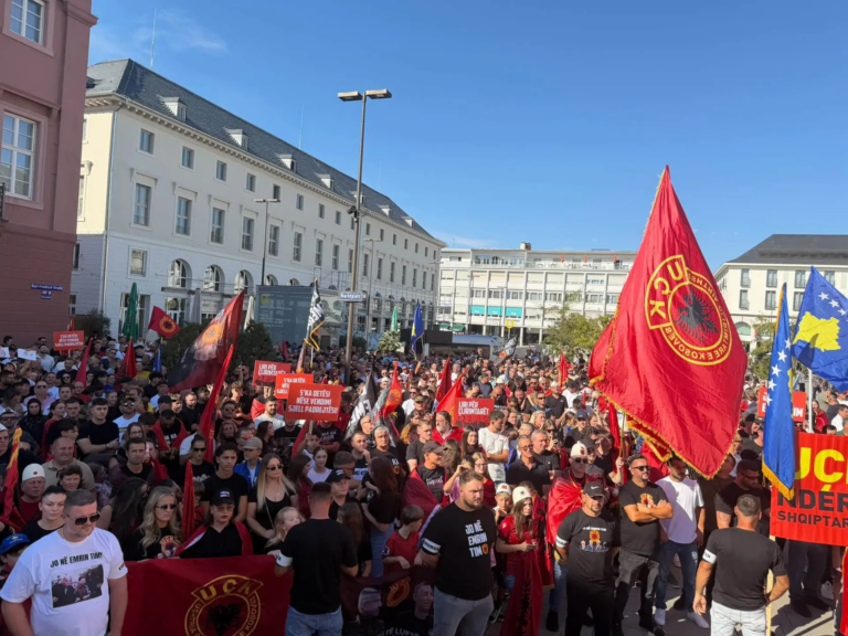 Karlsruhe proteston për ish-krerët e UÇK-së