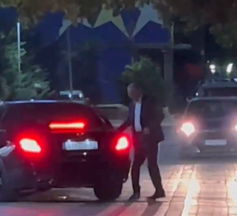 Hamza takohet me Kurtin një ditë para seancës