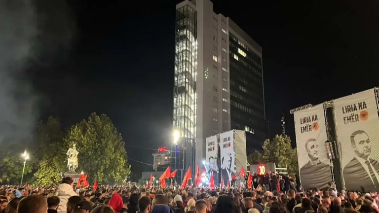 Prishtinë, nata e 13-të e protestës kundër aktgjykimit të Speciales