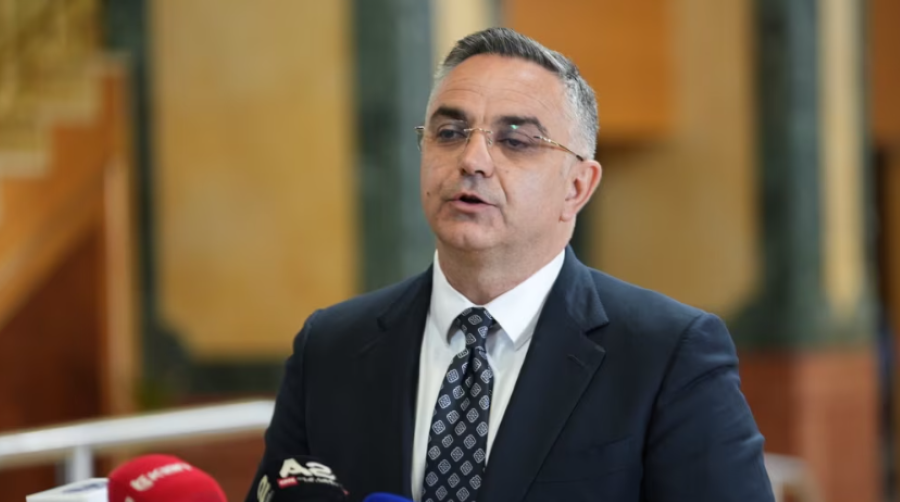 Tahiri: “Shteti nuk qeveriset në 24 orët e fundit”