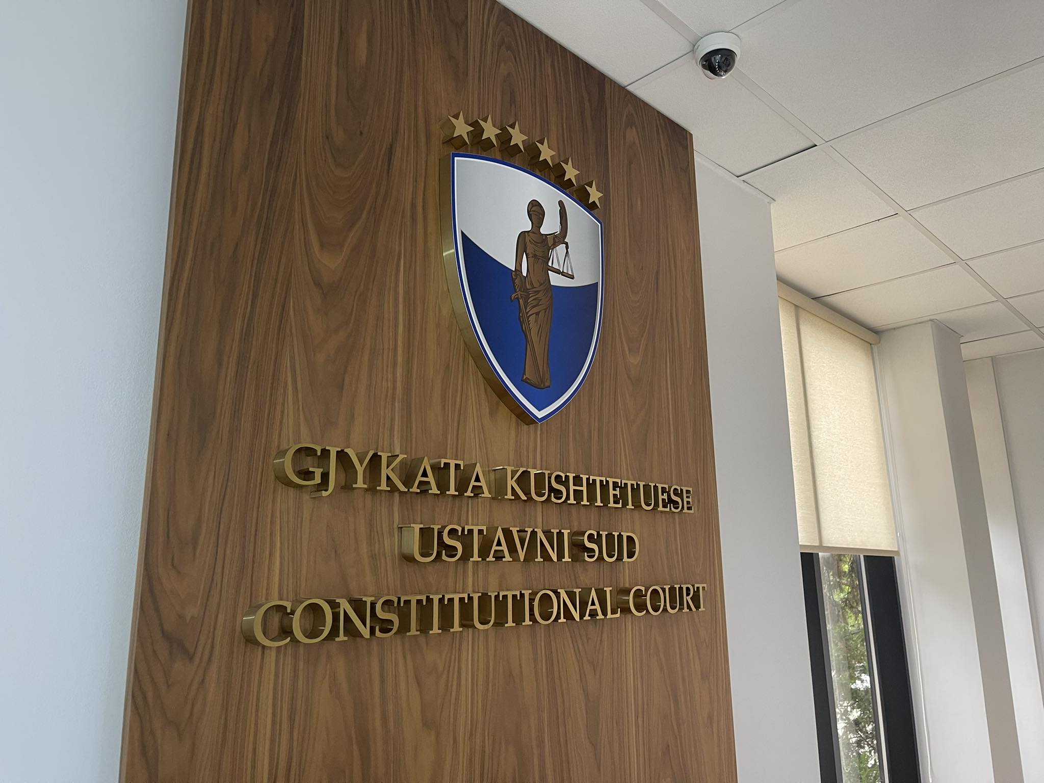 Kushtetuesja: Presidenti duhet të zgjidhet deri më 6 tetor, përndryshe zgjedhje të reja