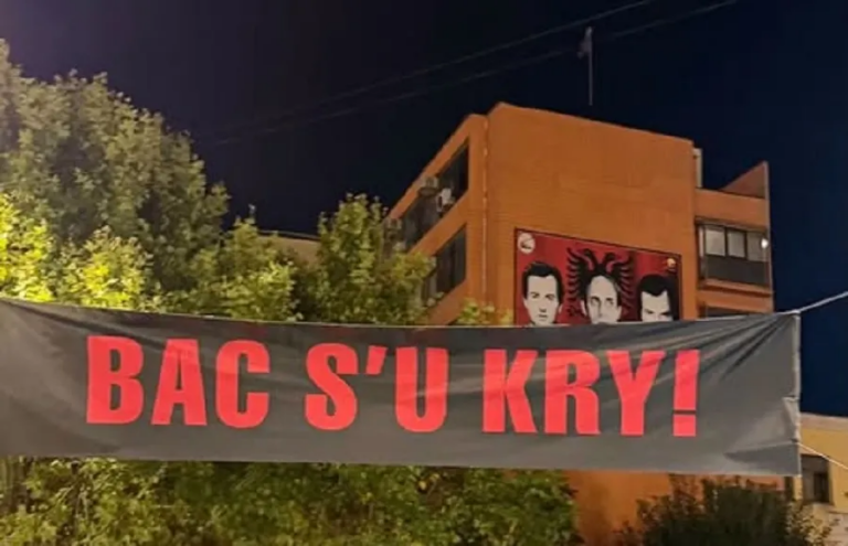Protestuesit Qeverisë: Procedojeni projektligjin për Specialen para 6 tetorit