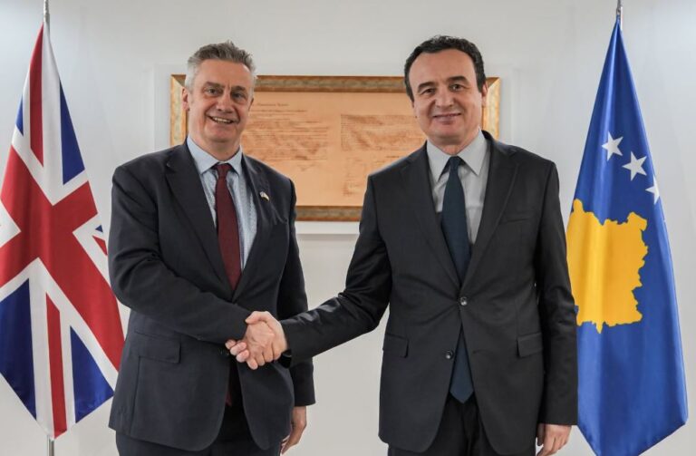 Hargreaves uron Kurtin dhe kërkon bashkëpunim për Presidentin para 6 tetorit