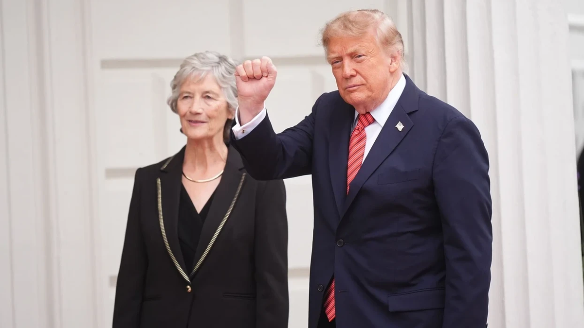 Trump në Dublin, çfarë ndodhi në rezidencën presidenciale?