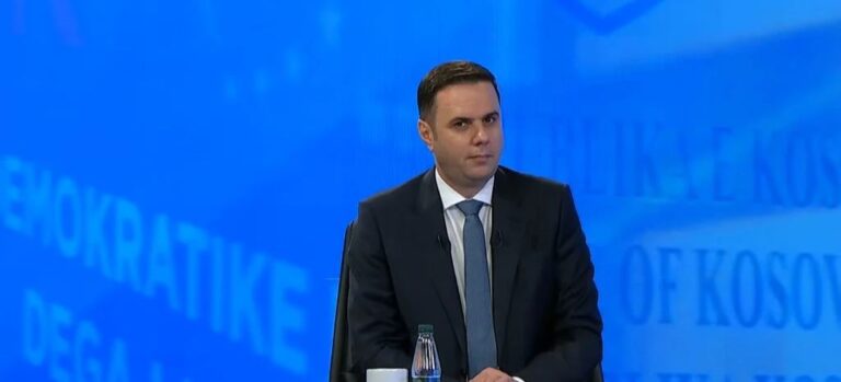 Abdixhiku për takimin me Kurtin: Ishte hap normal i marrëveshjes, jo ‘raportim’ te VV-ja