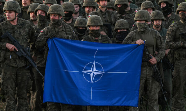 NATO i përgjigjet Moskës: Kërcënimet