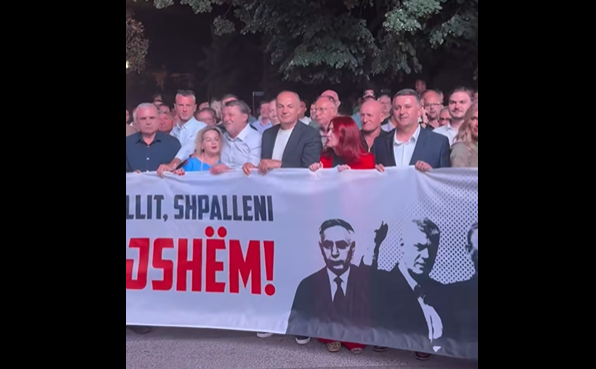 ‘Ora e pritjes’ mbahet në Gjakovë, Hoxhaj: Edhe 13 ditë deri në ditën e shumëpritur
