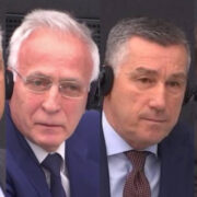 Hashim Thaçi, Jakup Krasniqi, Kadri Veseli dhe Rexhep Selimi në sallën e gjyqit