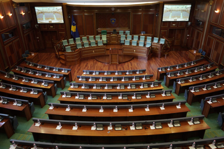 Buxheti dhe Plani i Rritjes në pritje, Haxhiu paralajmëron shqyrtim