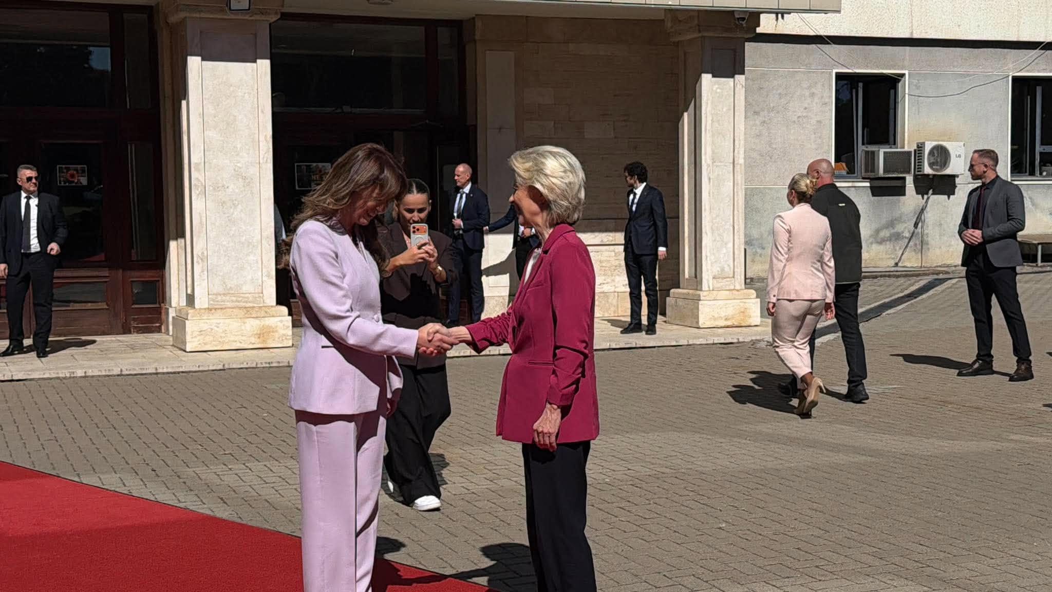 Haxhiu pret von der Leyenin në Kosovë