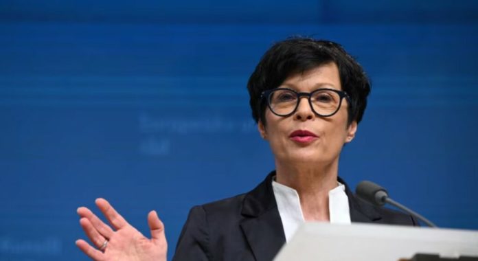 Kos: Mali i Zi mund të hyjë në BE më 2028