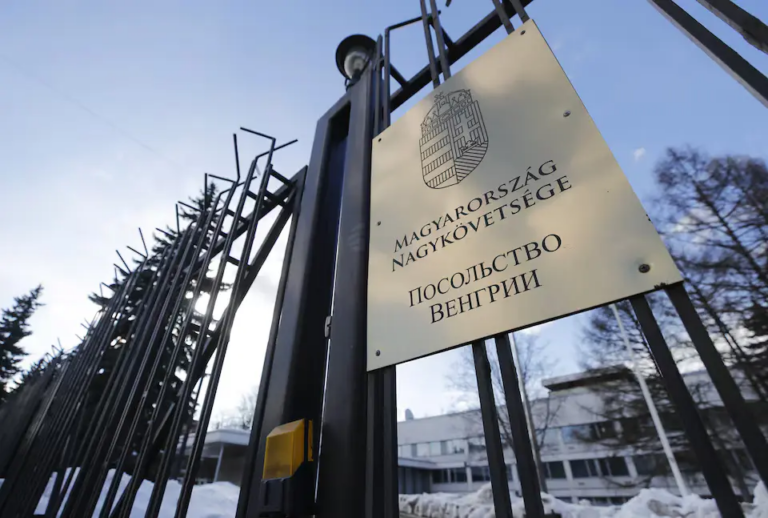 Rusia u jep diplomatëve hungarezë dy javë për t’u larguar