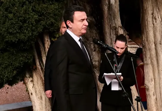 Kurti përmend 23 trupat në Zubin Potok, kujton zotimet e Londrës