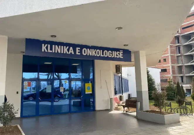 Jashari dorëzon kërkesën për interpelancë të Vitisë për barnat