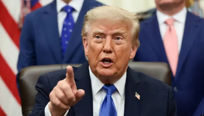 Trump voton herët në Florida, zgjedh republikanët