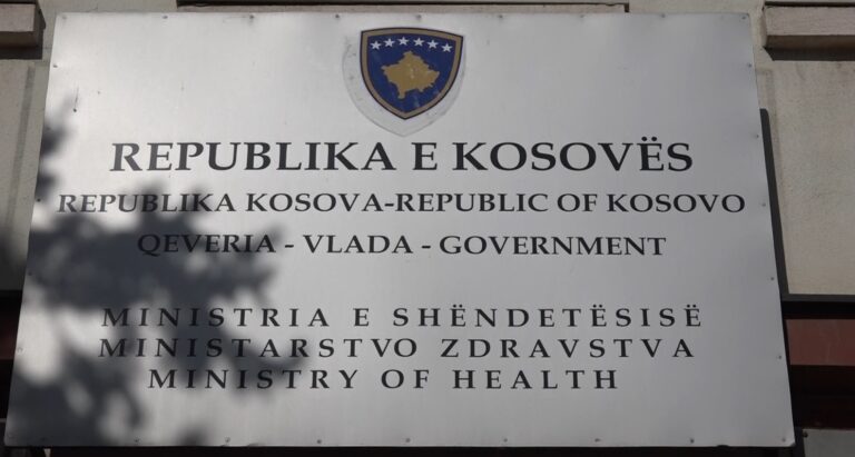 Këshilltari i Vitisë kundërshton lidhjen e vdekjes me terapinë